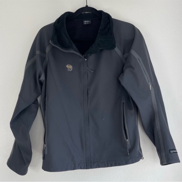 Mountain Hardwear Jackets & Blazers - Mountain Hardwear Conduit Softshell Jacket Full Zip
Grey Womens Size 10